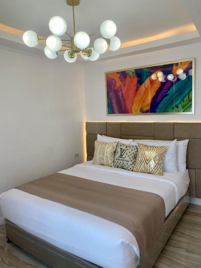Makati Isabela Luxury Apartment Manila Bagian luar foto